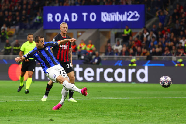 與曼城展開 與曼城展開