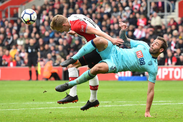 两支球队带 两支球队带